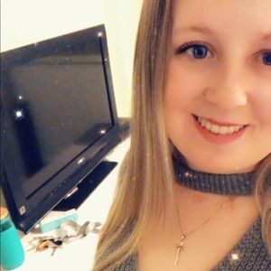 Meet your Posher, Alexandrea